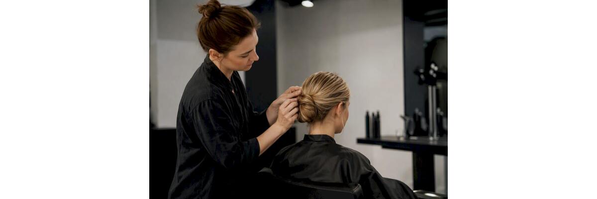 Hochsteckfrisuren nach Anlass: Der schnelle Styling-Guide - Hochsteckfrisuren nach Anlass: Der schnelle Styling-Guide