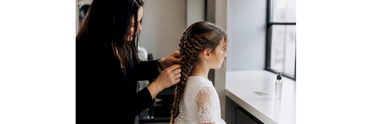 Haltbare Kommunionfrisuren für Mädchen: 8 elterntaugliche Ideen - Haltbare Kommunionfrisuren für Mädchen: 8 elterntaugliche Ideen