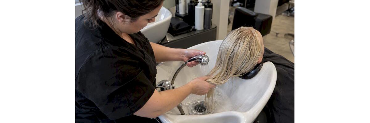 Schädigt Blondierung die Haare wirklich? - Schädigt Blondierung die Haare wirklich?